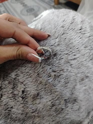 nişan üzük: Ag Qizil, briliyanat, 750 prob, kişi üzüyü - Klassik və zərif dizayn — 1