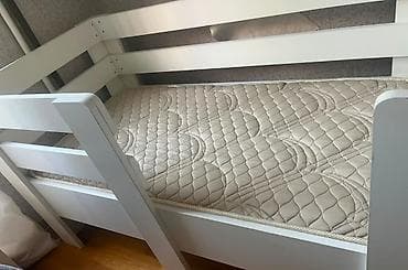 islenmis matras: Uşaq çarpayısı və döşək - Material: ağ rəngli, möhkəm ağac/kombinə — 1
