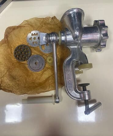 cəpiş əti: Et ceken islenmeyib sovetin malidi — 1