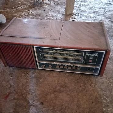 korg sintezator satisi teze: Sovet istehsalı “Рекорд” markalı stasionar radio‑mərkəz — 1