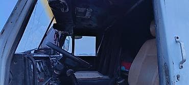 karavan maşın: KAMAZ yük maşını – iri həcmli qapalı konteynerli - Marka/model: KAMAZ — 3