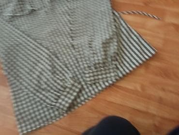 şəkilli qadın maykaları: Qara-ağ dama naxışlı qadın köynəyi. Koynək 1 defe geyinilib razmer xl — 5