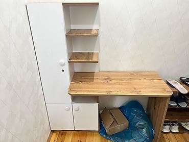 Kompüter masası