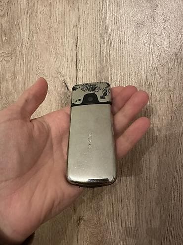 philips xenium x700: Nokia 6700 Slide, rəng - Gümüşü, Düyməli — 4