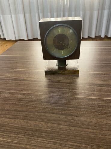 антикварные часы настенные: Taxta korpuslu, retro üslubda dizayn edilmiş masa saatı. Roma — 12