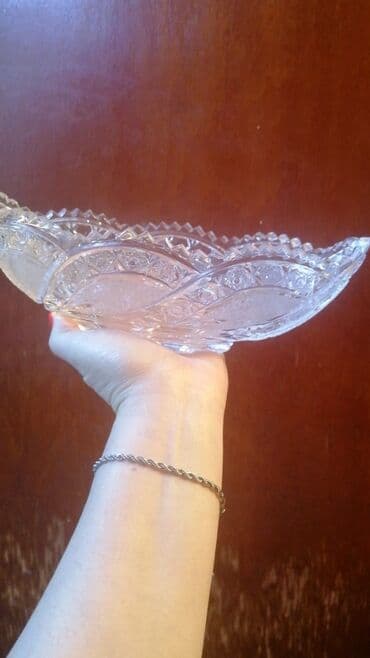 Kənaqədli şüşə/kristal meyvə və şirniyyat qabı - Material: qalın