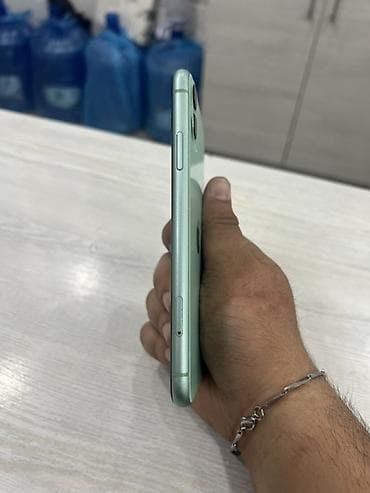 ev kamera: IPhone 11, Yaşıl, Qırıq — 4
