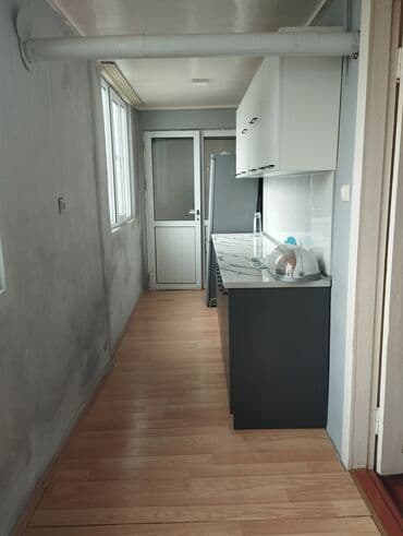 3 комнатная квартира: 3 otaqlı mənzil – mebel və texnika ilə - Yataq otağı: iri güzgülü — 3