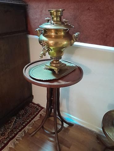 samovar 10 litre: Antik üslubda samovar təqdim 5ıt olunur. Korpus klassik formadadır və — 1