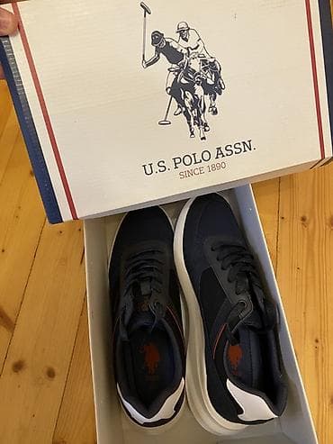 U.S. Polo Assn. kişi idman ayaqqabısı - Rəng: tünd göy/qara tonlar