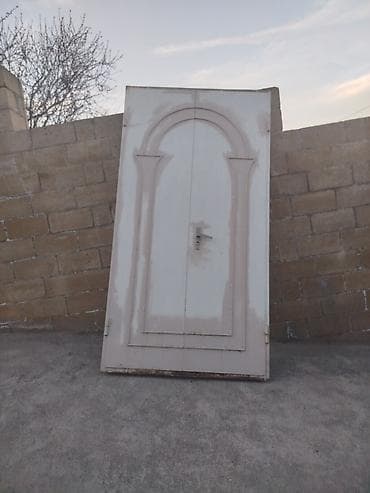 setka qapi: Taxta giriş/qapı paneli - Material: ağac əsaslı, möhkəm konstruksiya — 1