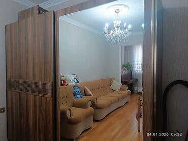 islenmis ev esyalarinin satisi: Б/у, Распашной, 2 двери Прямой шкаф, Гардеробный шкаф — 3