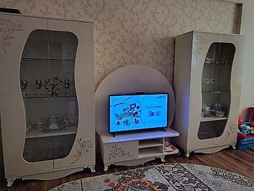 yataxt dəsdi: Qonaq otağı üçün mebel dəsti - Rəng: krem/ivori tonlarında Heç bir — 1