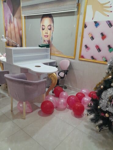 маникюрный стол: Прямой стол, С выдвижными ящиками, С полками — 3