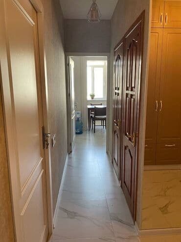 saray mtk 78 kv: Bakı, 3 otaqlı, Köhnə tikili, m. Xalqlar Dostluğu, 85 kv. m — 9