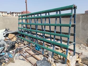 Sifarişlə vitrinlər: Digər stend növü, Metal — 1