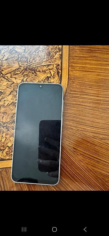 Samsung Galaxy A17, rəng - Gümüşü