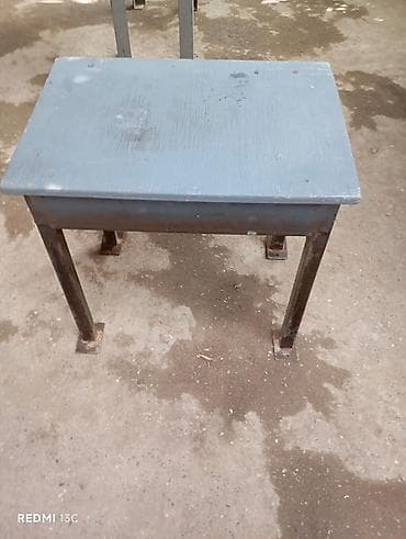 2 el masa ayağı: Metal konstruksiyalı kiçik stul 35*48,5*46 28*49,5*48 - Üst hissə — 2