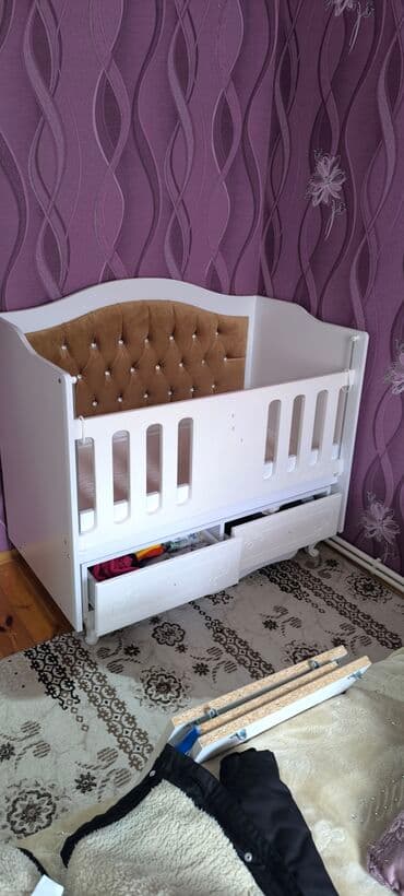 darvaza 2 ci əl: Oğlan və qız üçün, İşlənmiş, Beşik, Matras ilə, Yellənmə mexanizm ilə — 2