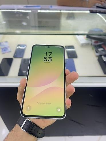 iphone dubay varianti: Samsung Galaxy A56 5G, 256 GB, rəng - Ağ, Zəmanət, Qırıq, Sensor — 8