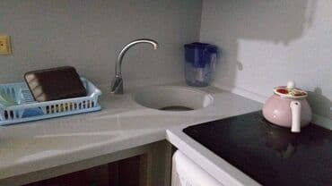 1 комнатная квартира снять: İçəri şəhər metrosunun yaxınlığında Baksovetde 5 mertebeli binanın — 4