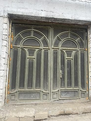 col qapısı: Darvaza yaxşı vəziyyətdə uzunu 2, 80/ 3 metr ölçüdə qiymeti 150 manat — 1