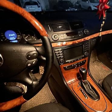 ford focus rs: Mercedes-Benz E 280: 2.8 l | 2007 il Sedan — 3