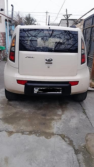 dumannı faralar: Kia Soul: 1.6 l | 2010 il Krossover — 4