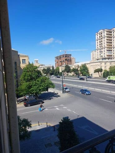 kiraye evler nerimanov montin: Nərimanov metrosunun yaxınlığında 5 mertebeli binanın 3-cü — 8