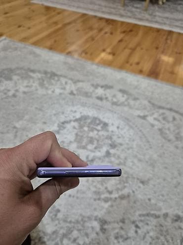 Фото и видеокамеры: Telefon ideal vəzyətdədir tək qüsuru ekranda qırzartı var yüngün onda — 3