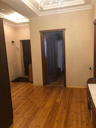 qarayev 4 otaqli kohne tikili: 4 otaqlı, Yeni tikili, m. Xalqlar Dostluğu, 134 kv. m — 4