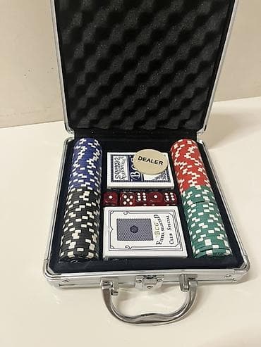 yasil perde: Poker seti – alüminium daşıma çamadanında Məzmun: - Sərt alüminium — 2