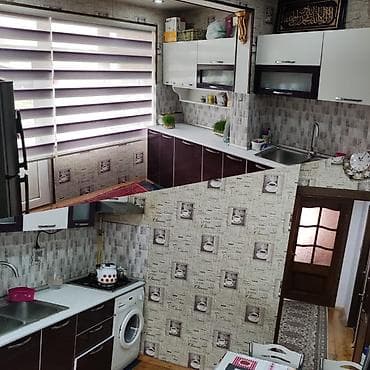 Qarajlar: Mənzil – 2 otaqlı, ayrı mətbəxli Təsvir: - Geniş və işıqlı zal — 3