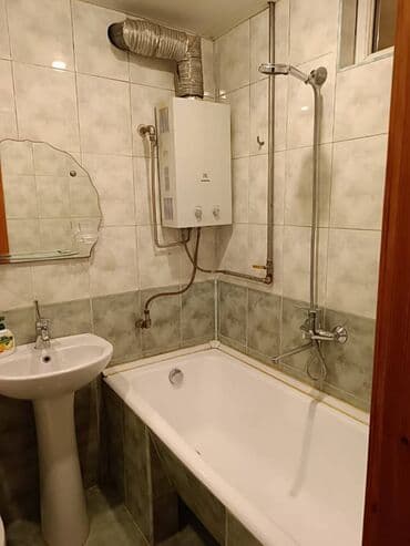 ucuz bina evləri: Sabunçu rayonu,Razin qəsəbəsi,74 nomrəli məktəbin yanında, 5 — 8