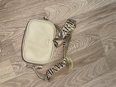 Çiyin çantası, Emporio Armani