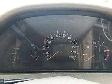 vaz lada 06: Mercedes-Benz 220: 2.2 l | 1998 il Universal — 3