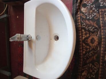 Keramik asma/quraşdırma üçün əl-üz yuma lavabosu və pedestalı (ayaq)