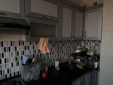 rezapal nedir: - Üst modul: bir neçə şkaf qapısı, iki ədəd şüşəli üfüqi qapaq — 2