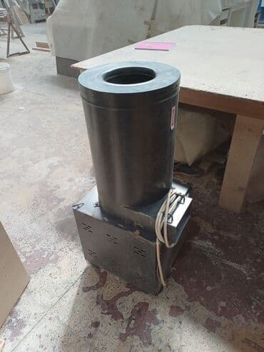 Bu, ağac və ya oxşar materialları doğramaq üçün nəzərdə tutulmuş