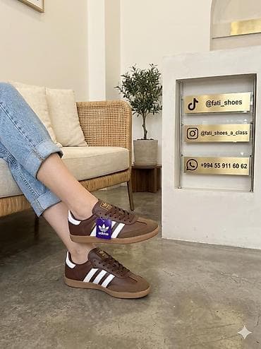 Adidas Samba dəri krossovkası – qəhvəyi rəng palitrası və klassik ağ 3 — 1