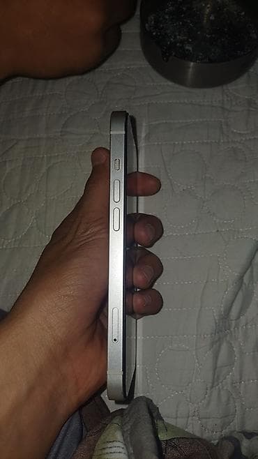 IPhone 14, 128 GB, Gümüşü — 2