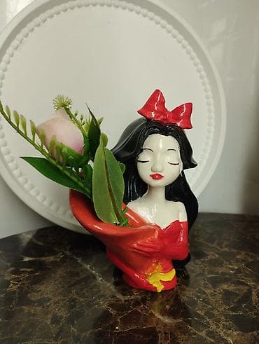 kombi satilir: Dekorativ mini kompozisiyalar – gips vazalarda süni güllər.heykəllər — 10