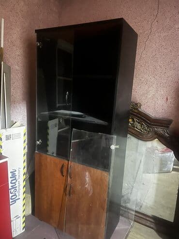 Оборудование для производства: Стеклянная витрина-шкаф — 7