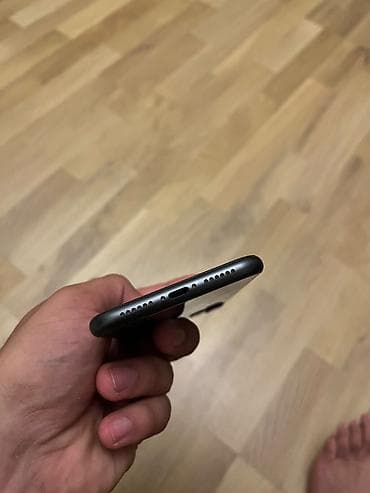 iphone 11 satilir: IPhone 11, 64 GB, Qara — 7