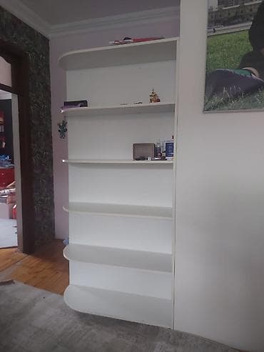 Qonaq otagına mebel satılır,ag rəngdə,təzə kimi,qiymət 500 azn(endirim — 2