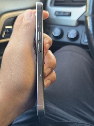 philips xenium 9@9d: IPhone 16 Pro, 256 GB, Natural Titanium, Face ID — 3