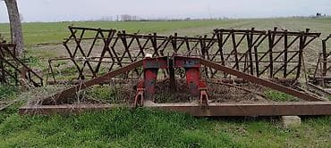 Ağır kənd təsərrüfatı mala (sürgü) – traktorla qoşulan genişzolaqlı