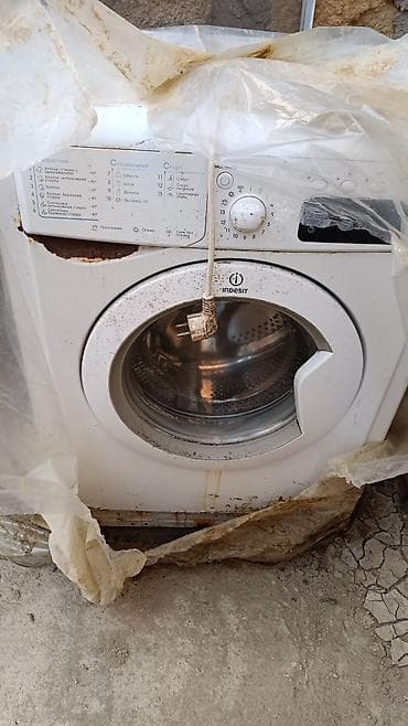 qabyuyan maşin: Sadəcə matoru yanıb real aliciya endirim olacaq Indesit ön-yükləməli — 1