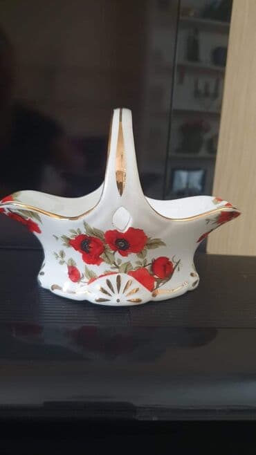 Конфетница "маки" + 3 ложки
czech rebublic