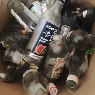 şüşə butulka: Təcili hamısı 15 man. boş şüşə butulkalar - Material: şəffaf qalın — 2